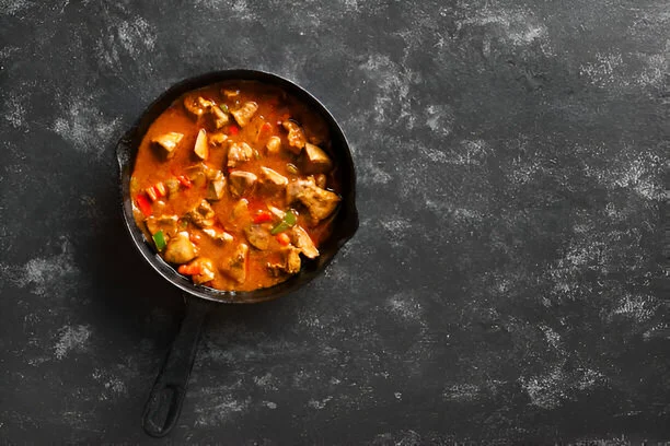 Flavorful Chicken Masaledar with Perfectly Cooked Chicken and Rich Spice Blend